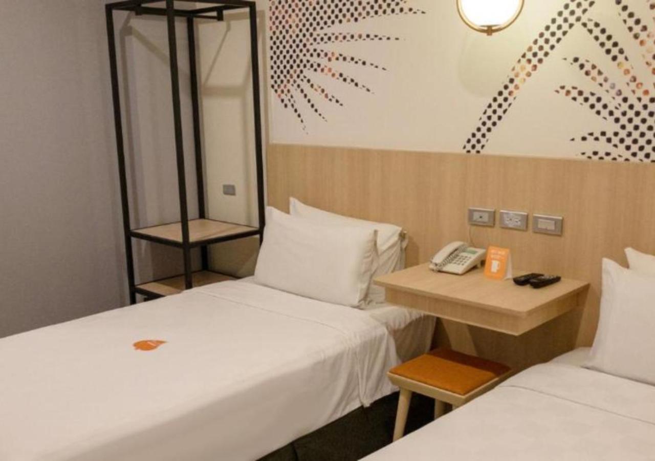 Go Hotels Plus Mandaluyong Exterior foto